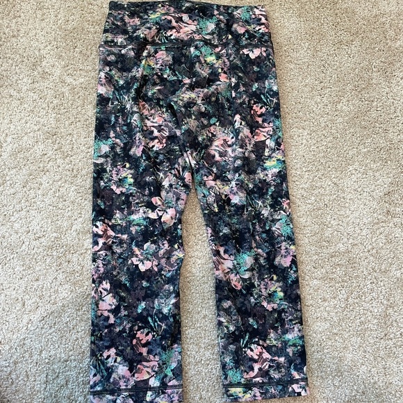 Lululemon Wunder Under Crop 21” 8 - Picture 5 of 8